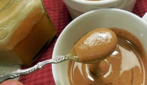 Δείτε γιατί πρέπει να αλείφουμε μέλι και κανέλα στο ψωμί μας κάθε πρωί!